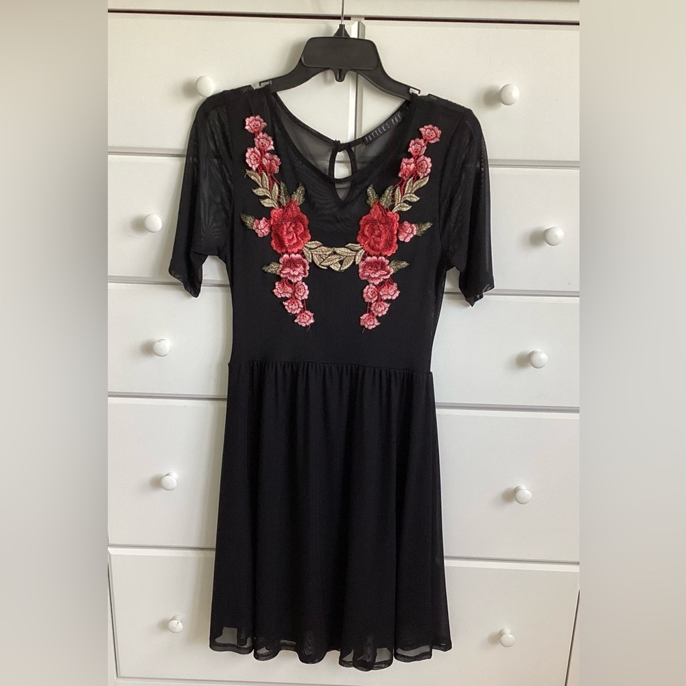 Potter’s Pot Embroidered Floral Dress